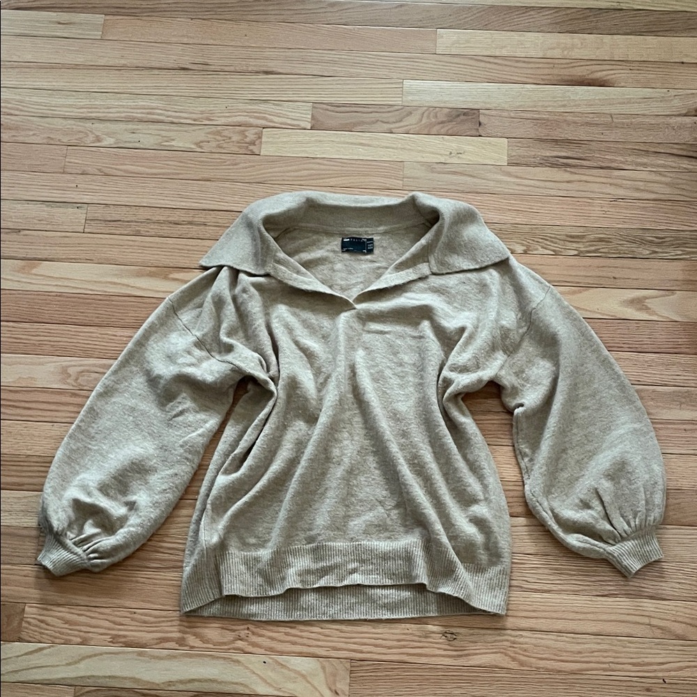 Elegant Beige Women's Sweater